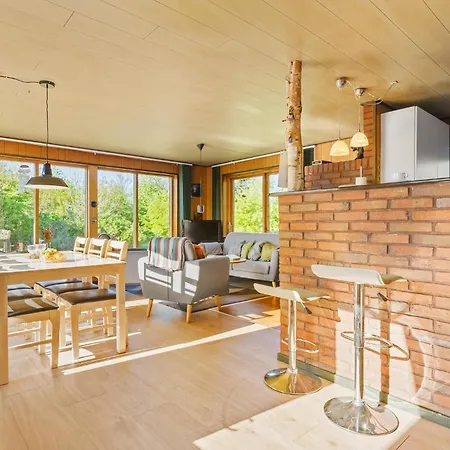 3 Bedroom Beautiful Home In Farso *