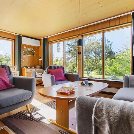 3 Bedroom Beautiful Home In Farso Farsø